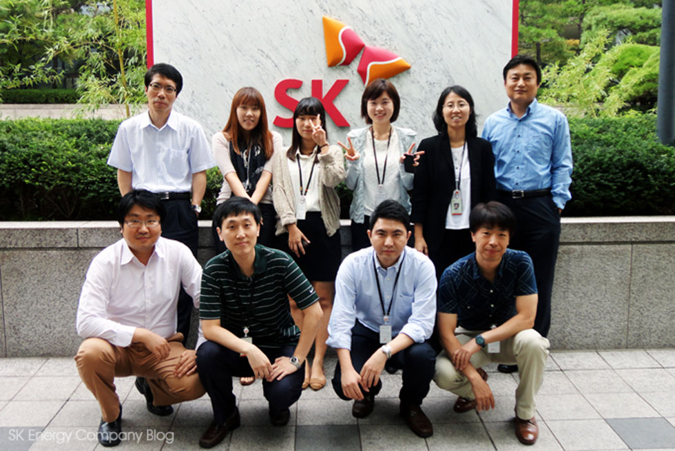 ▲ 위 오른쪽 두 번째가 홍진희 과장