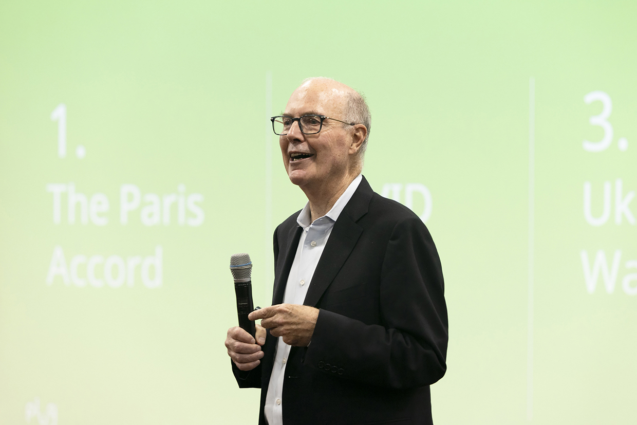 <사진2> 앤디 마시(Andy Marsh) 플러그파워 CEO(최고경영자)가 18일 서울 종로구 SK서린사옥에서 SK E&S 임직원이 참석한 가운데 특별강연을 하고 있다.