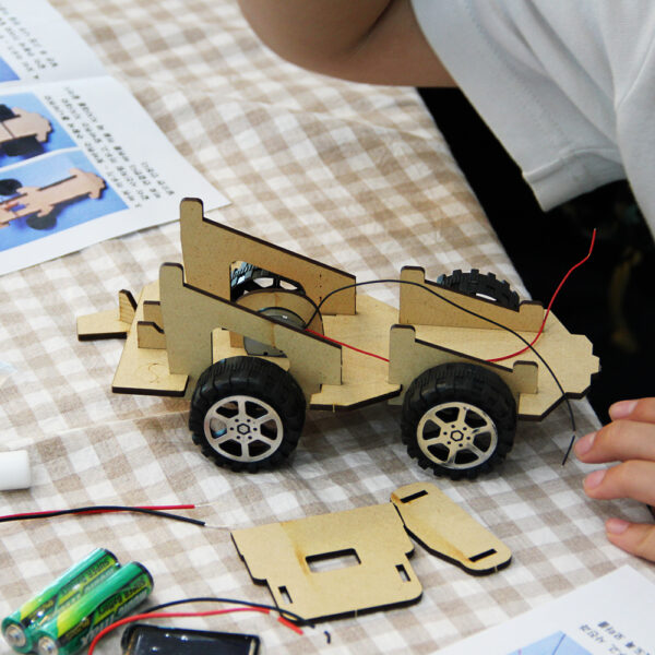 전북에너지서비스 착한에너지학교 태양광 자동차 만들기 현장